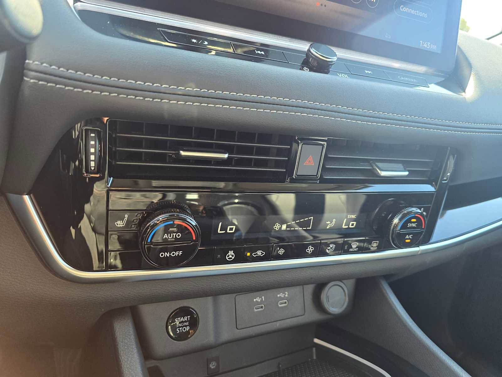 Used 2024 Nissan Rogue SL FWD image 29