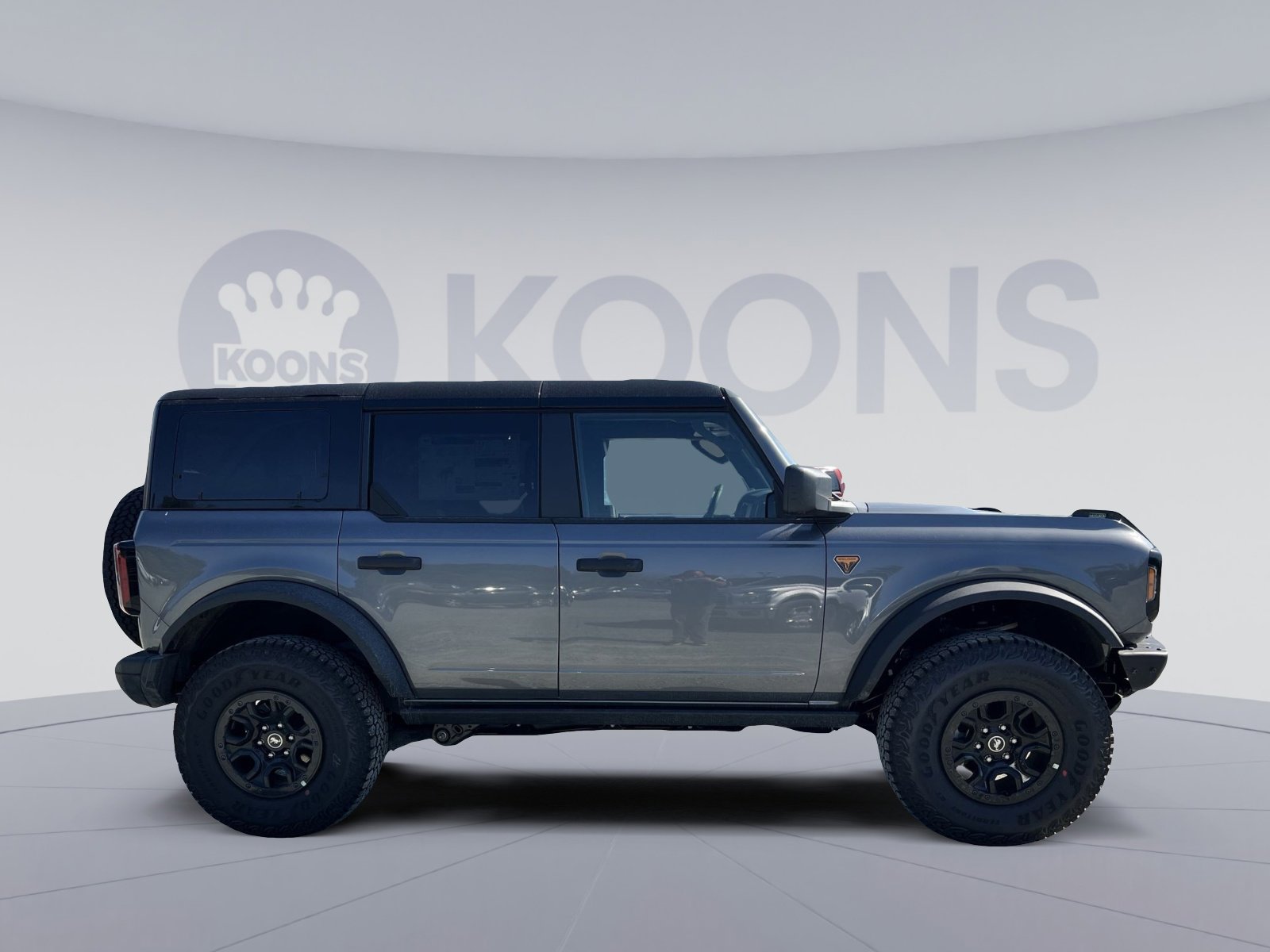 New 2026 Ford Bronco Badlands image 8