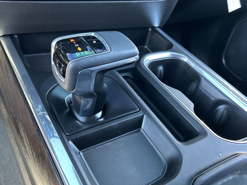 Used 2025 GMC Sierra 1500 SLT w/ SLT Premium Package image 16