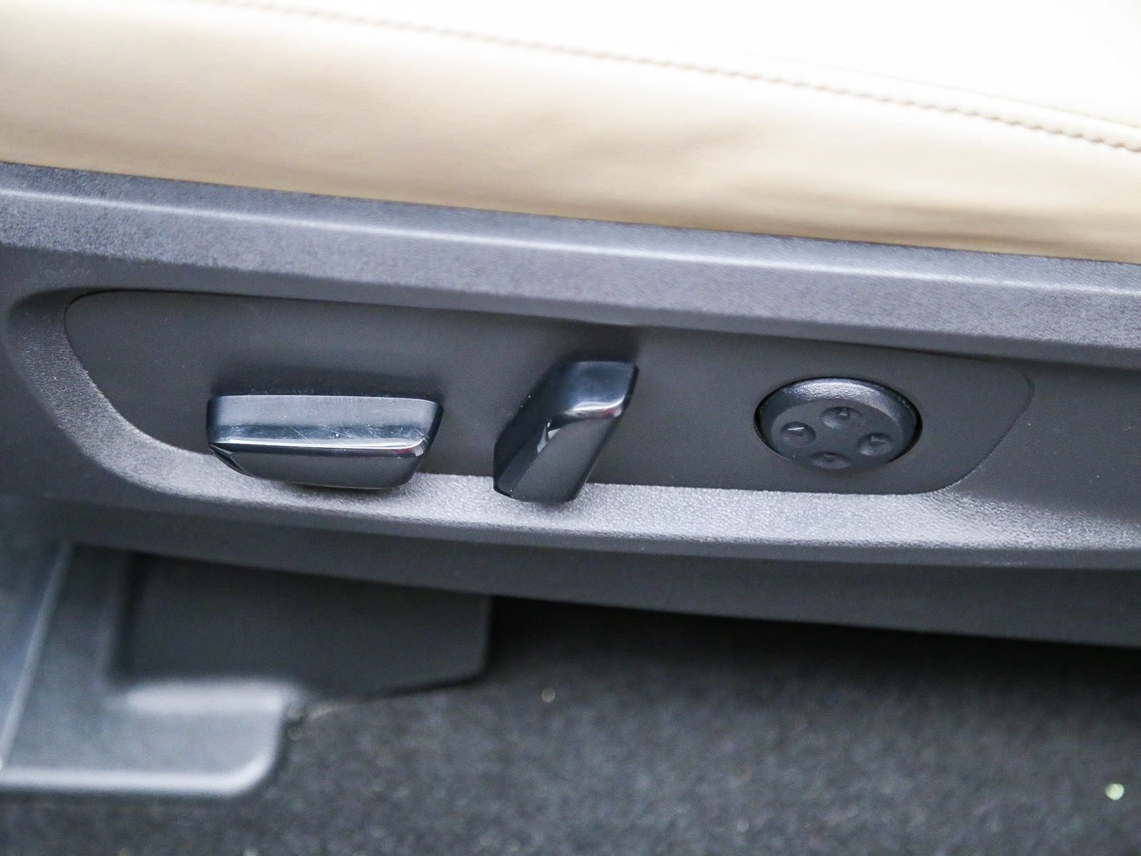 Used 2022 INFINITI QX60 Luxe w/ Cargo Package FWD image 21