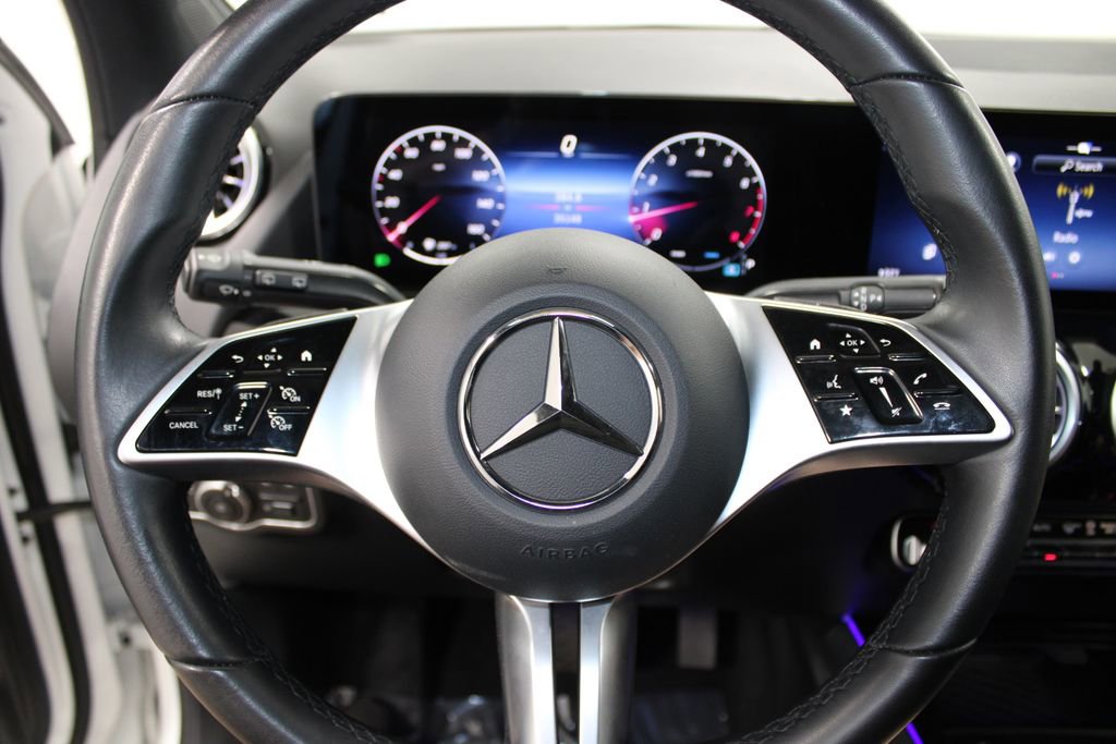 Used 2025 Mercedes-Benz GLA 250 image 33