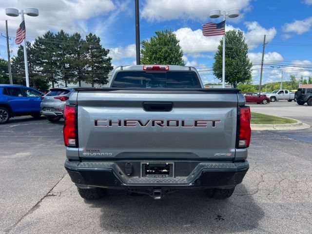 Used 2024 Chevrolet Colorado ZR2 w/ ZR2 Convenience Package III AWD/4WD image 7