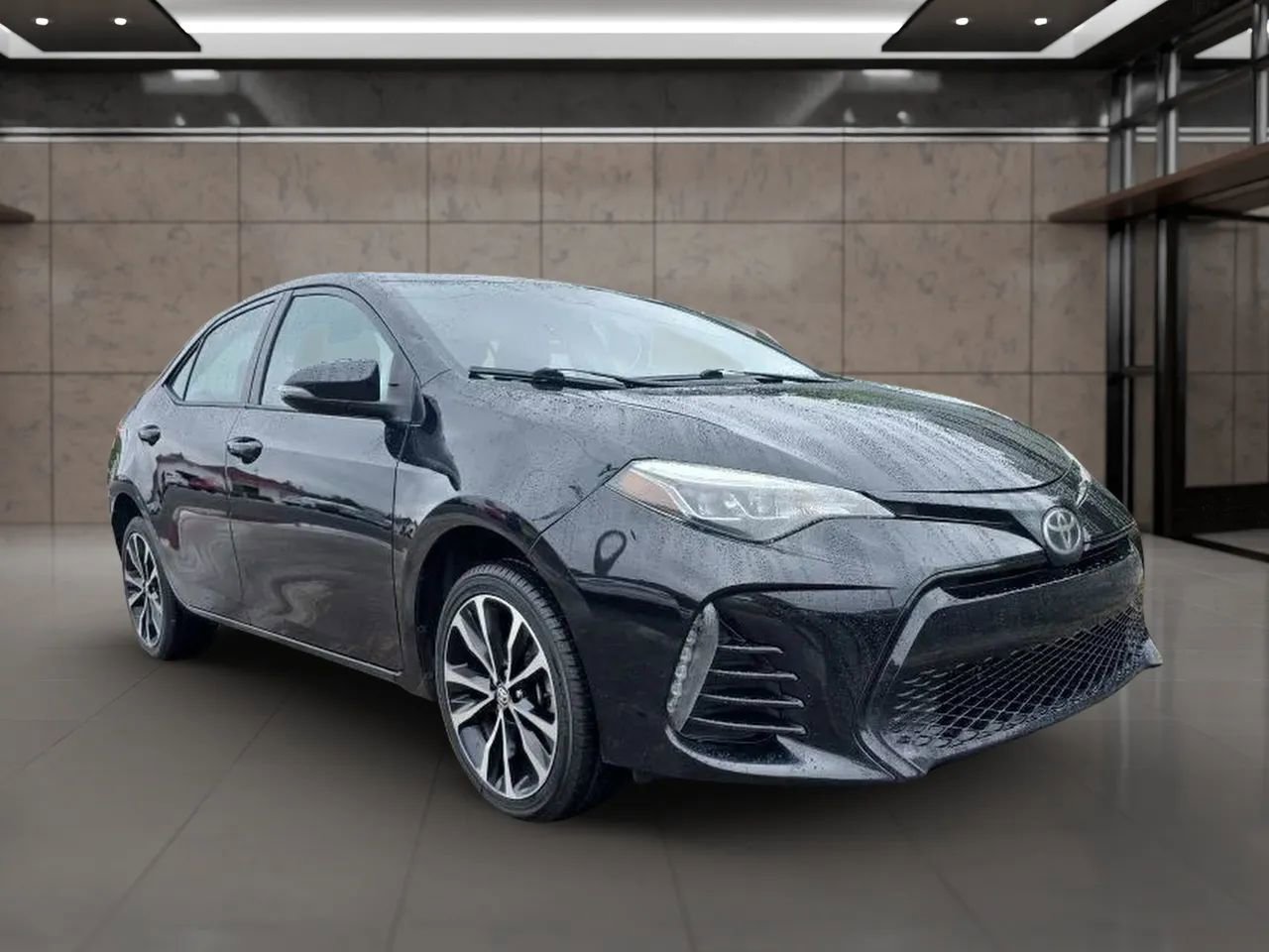 Used 2019 Toyota Corolla SE FWD image 3