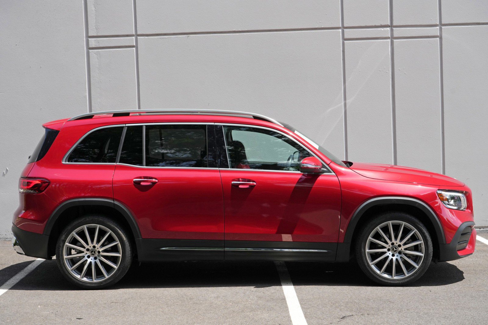 Used 2022 Mercedes-Benz GLB 250 w/ AMG Line image 57