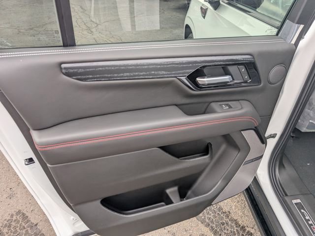 New 2026 GMC Yukon XL AT4 Ultimate w/ LPO, Floor Liner Package image 10