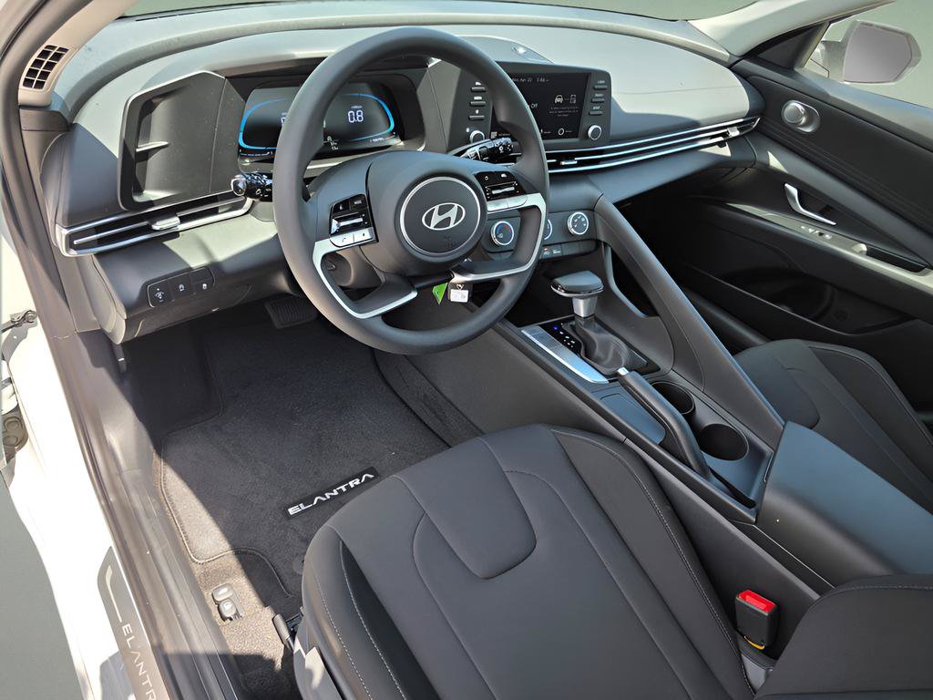 New 2026 Hyundai Elantra SE FWD image 14
