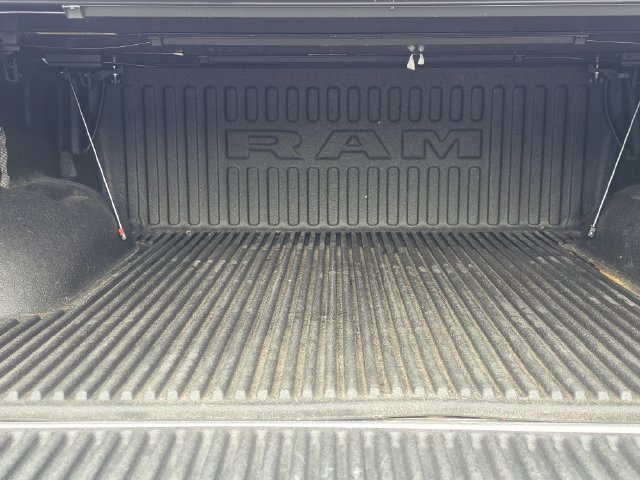 Used 2025 RAM 1500 Laramie AWD/4WD image 15