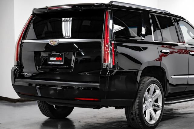 Used 2018 Cadillac Escalade Luxury image 9