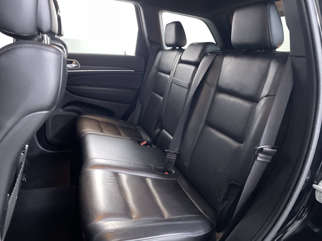 Used 2020 Jeep Grand Cherokee Limited AWD/4WD image 21