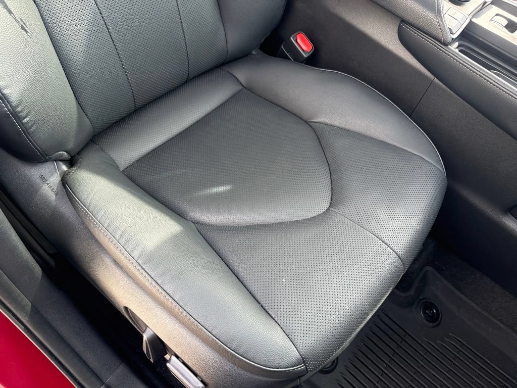 Used 2024 Toyota Grand Highlander AWD image 28