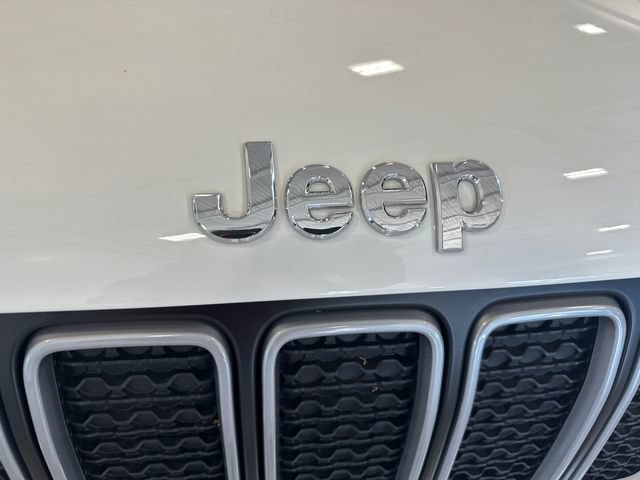 Used 2023 Jeep Renegade Latitude w/ Premium Group AWD/4WD image 31