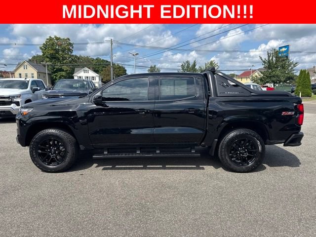 Used 2025 Chevrolet Colorado Z71 w/ Midnight Edition AWD/4WD video 1