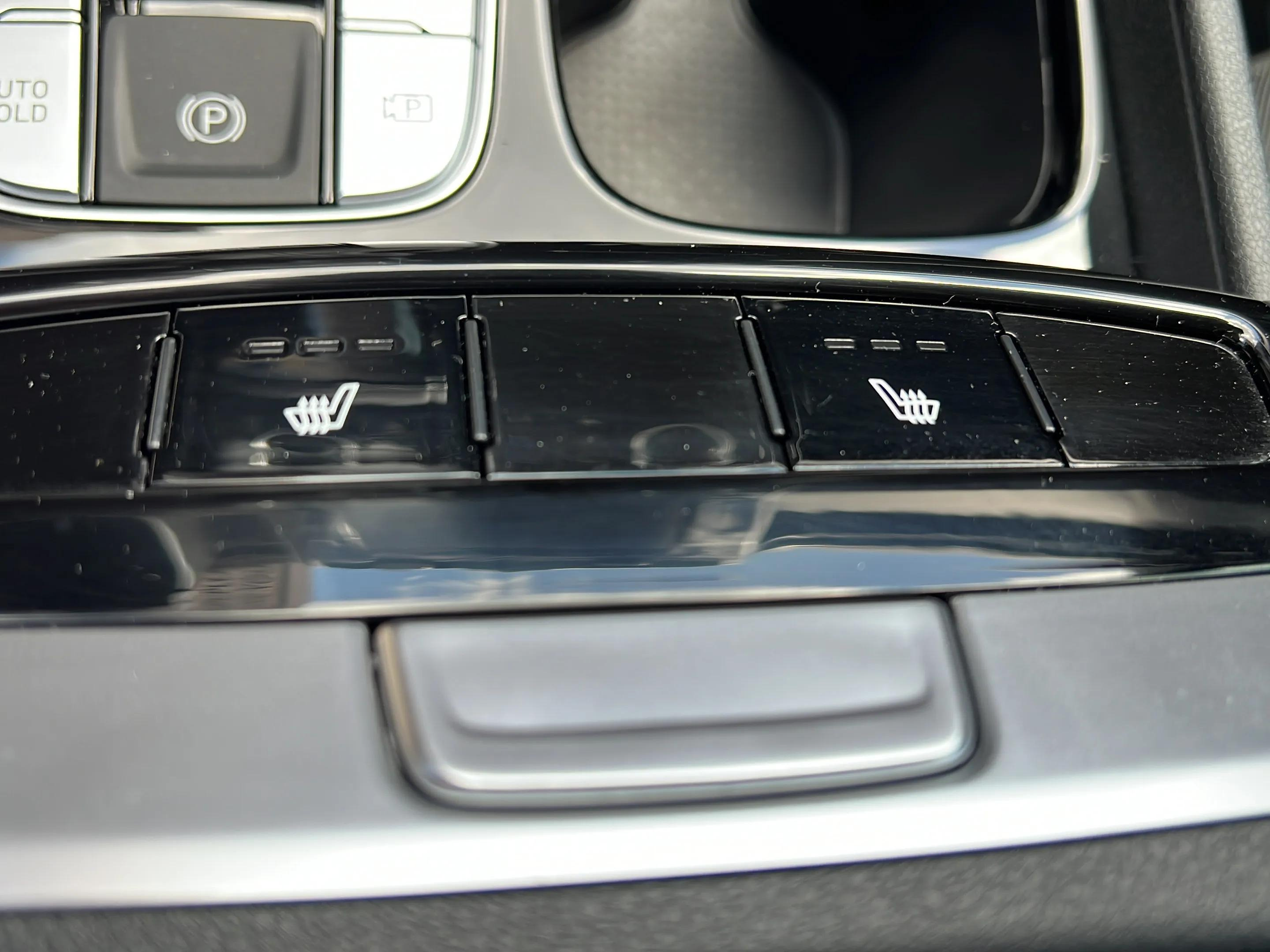 Certified 2022 Hyundai Tucson SEL AWD/4WD image 16