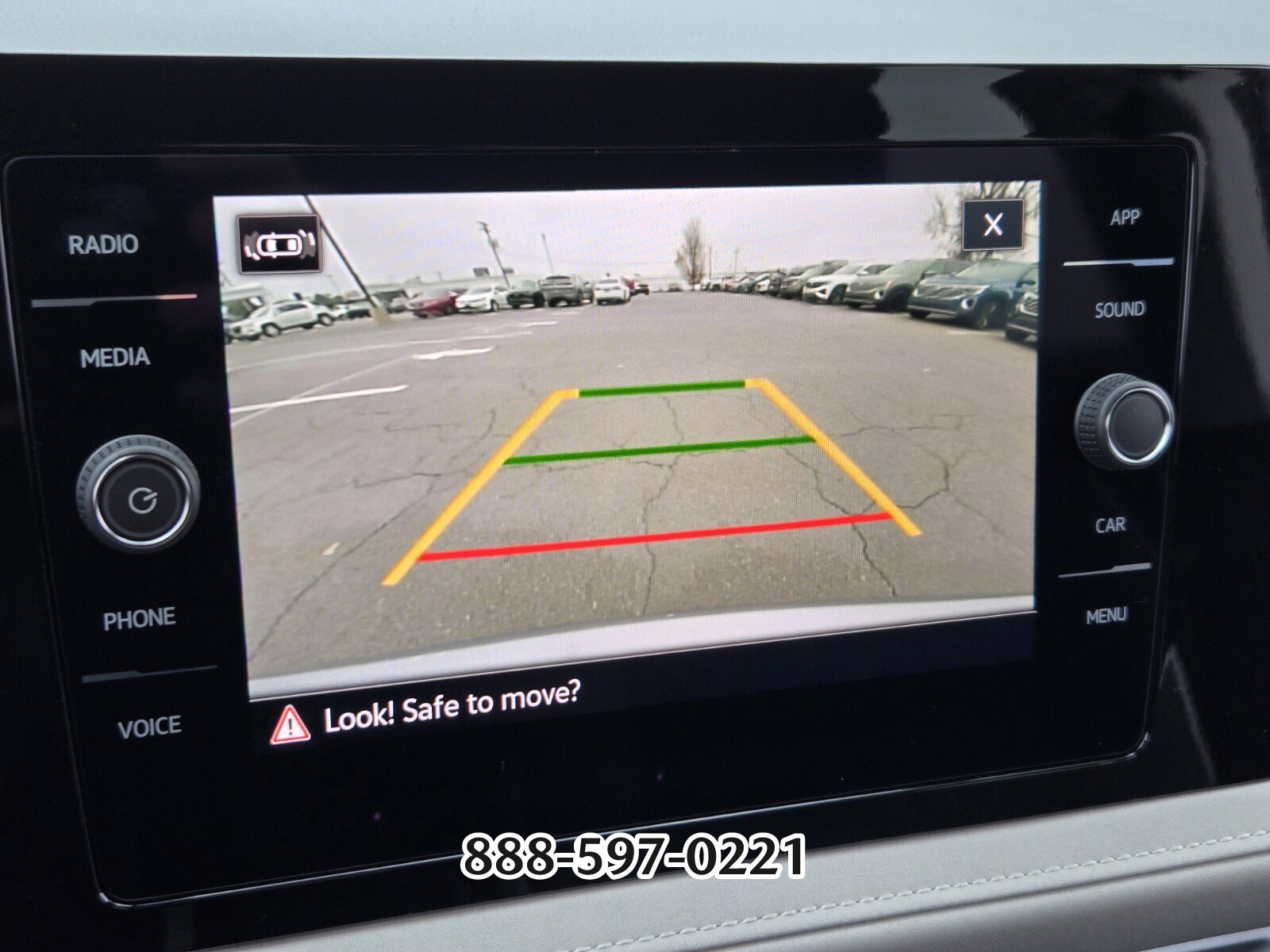 Certified 2025 Volkswagen Taos SE image 21