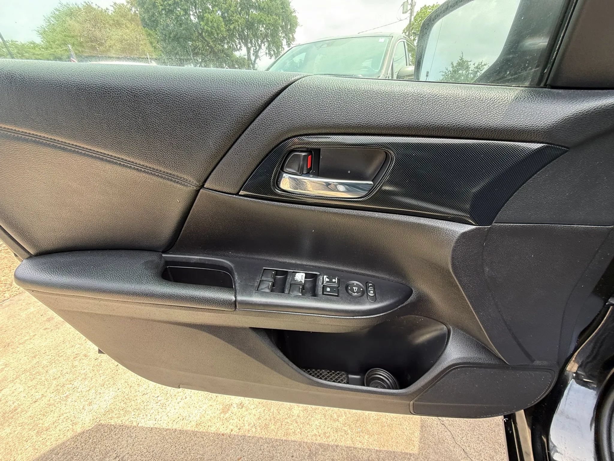 Used 2015 Honda Accord Sport image 13
