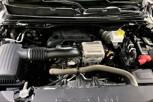 Used 2023 RAM 1500 Laramie AWD/4WD image 31
