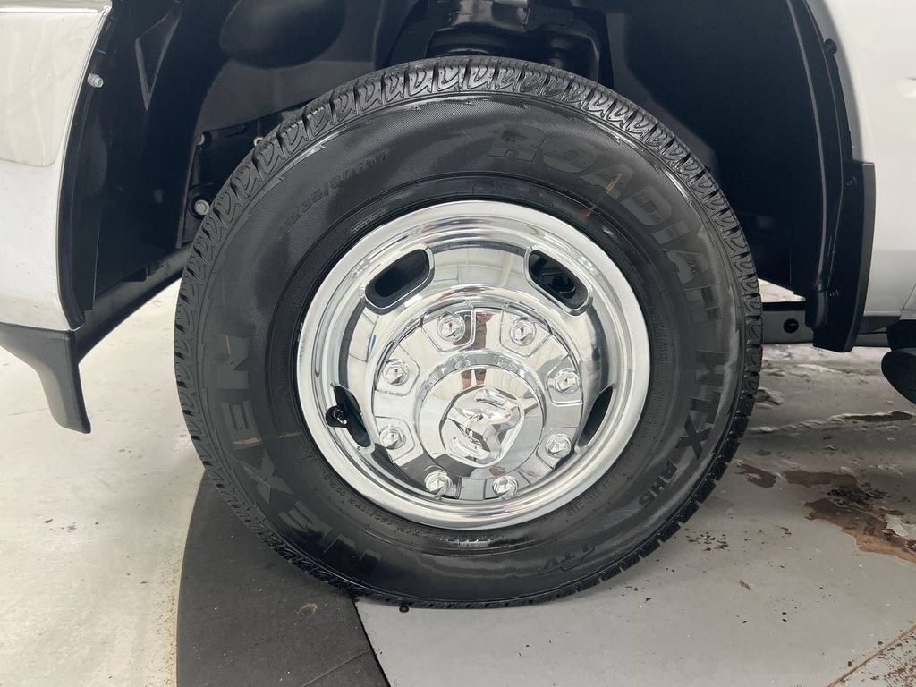New 2026 RAM 3500 Tradesman AWD/4WD image 22