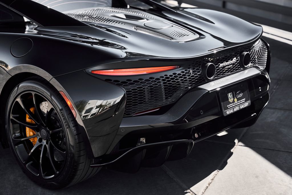 Used 2026 McLaren Artura RWD image 10