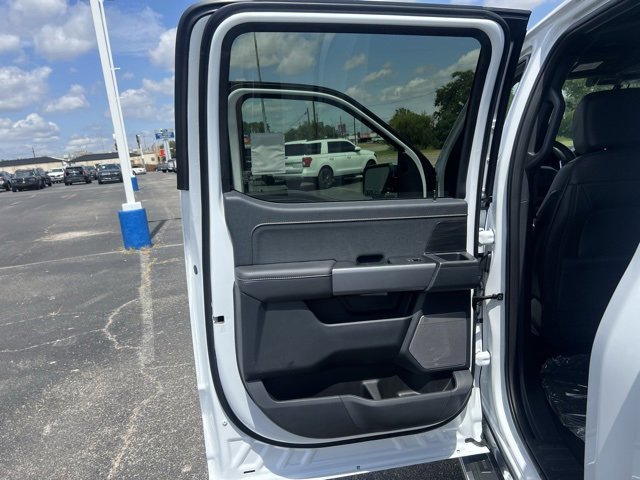 New 2025 Ford F150 Lariat w/ Equipment Group 501A Mid image 12
