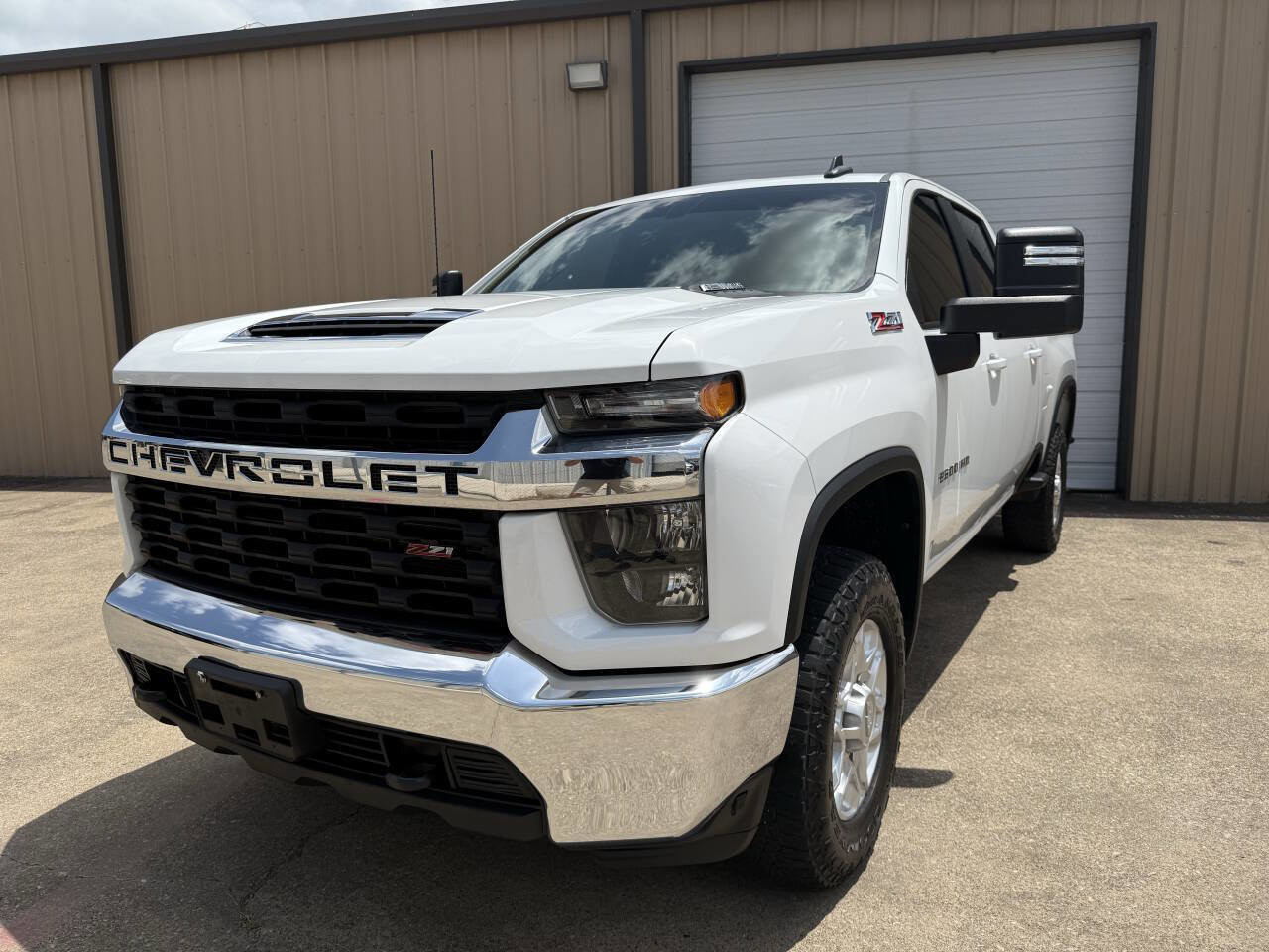 Used 2021 Chevrolet Silverado 2500 LT w/ Z71 Off-Road Package image 2