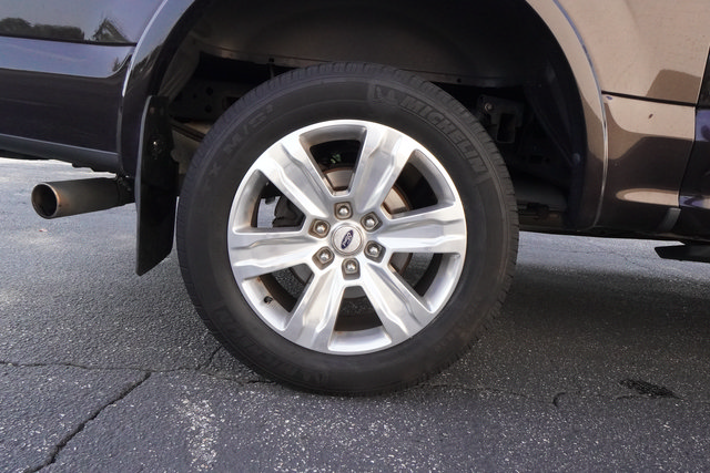 Used 2018 Ford F150 Platinum w/ Equipment Group 701A Luxury AWD/4WD image 43