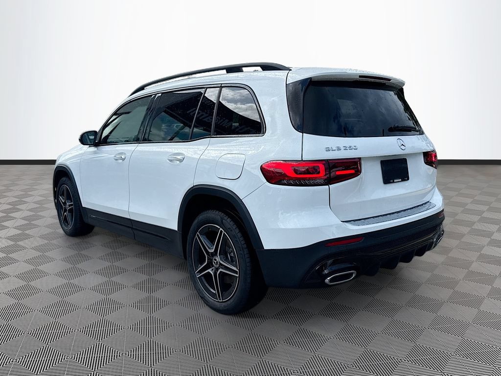 Used 2023 Mercedes-Benz GLB 250 image 5