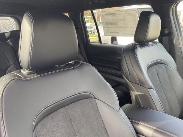 New 2025 Jeep Grand Cherokee L Altitude image 50