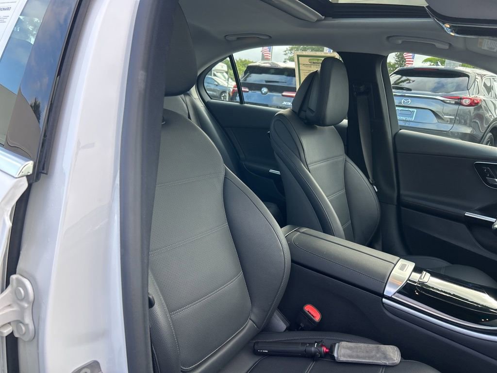 Used 2025 Mercedes-Benz C 300 Sedan image 21