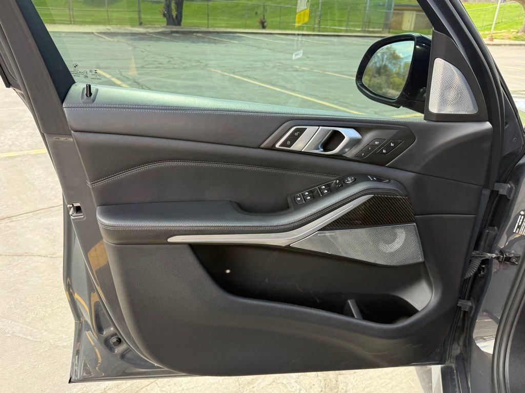 Used 2021 BMW X5 M50i w/ Executive Package AWD/4WD image 9