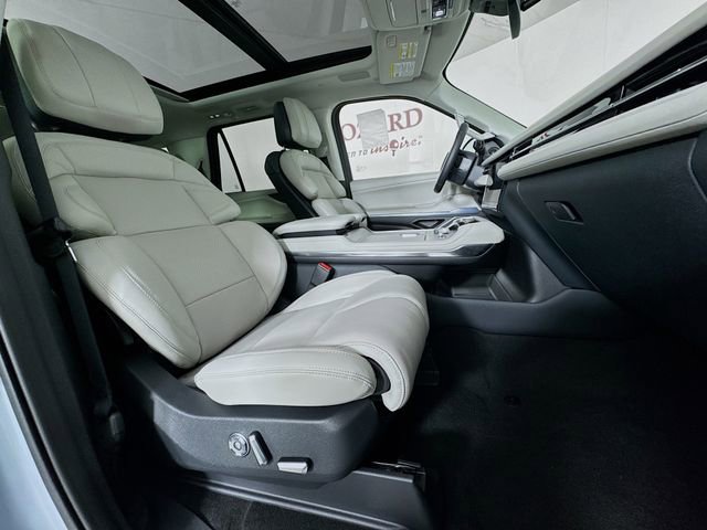 New 2025 Lincoln Navigator L Reserve image 31