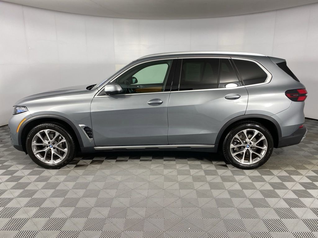 Used 2026 BMW X5 xDrive40i image 8