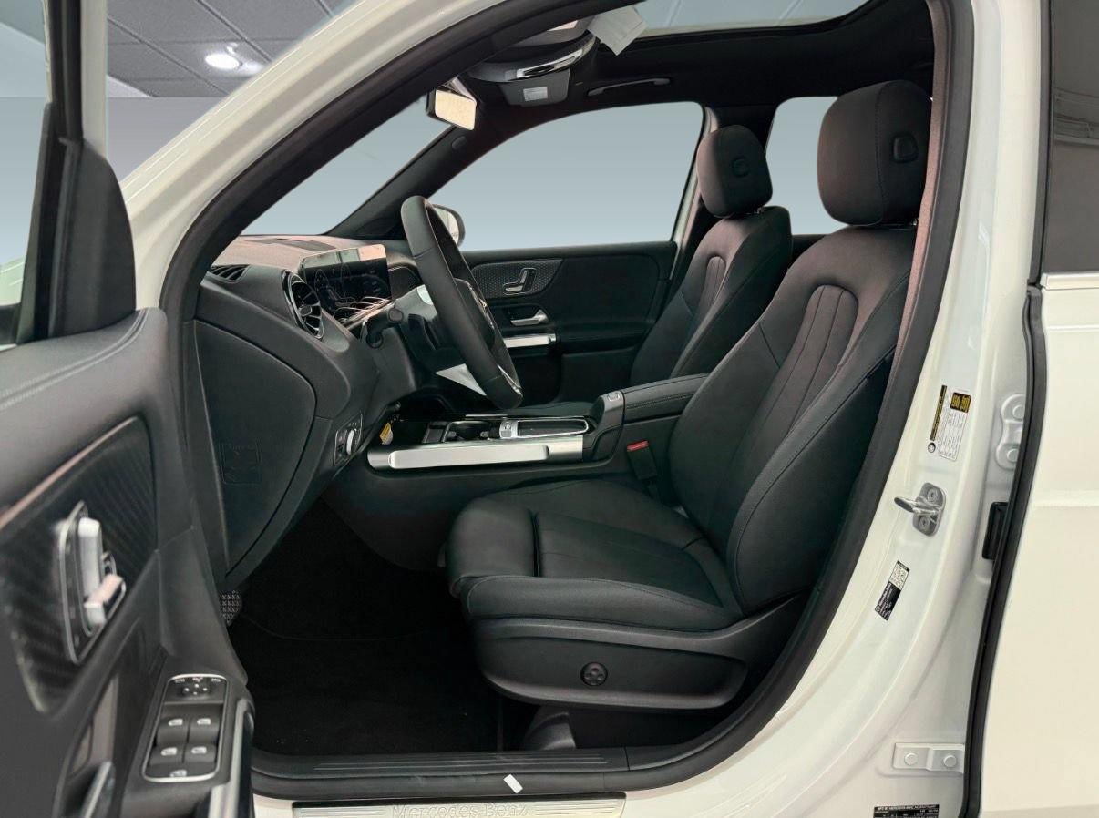 New 2026 Mercedes-Benz GLB 250 image 5