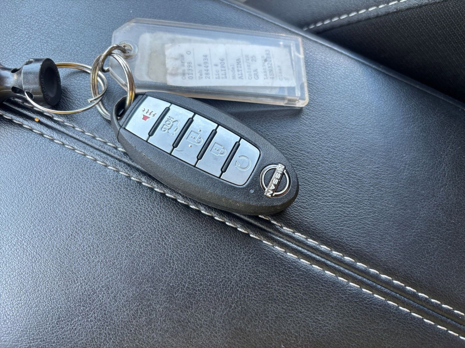 Used 2025 Nissan Altima 2.5 SV FWD image 24