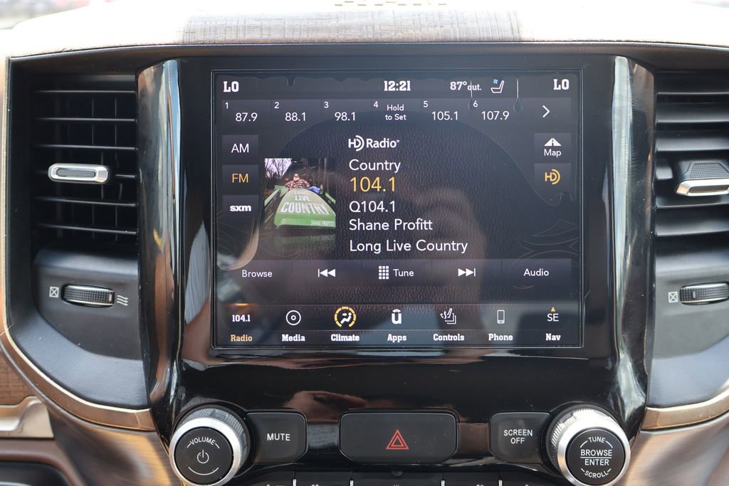 Used 2019 RAM 1500 Limited AWD/4WD image 9