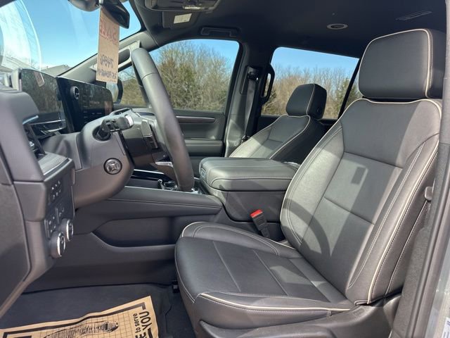 Certified 2025 Chevrolet Suburban Premier image 14