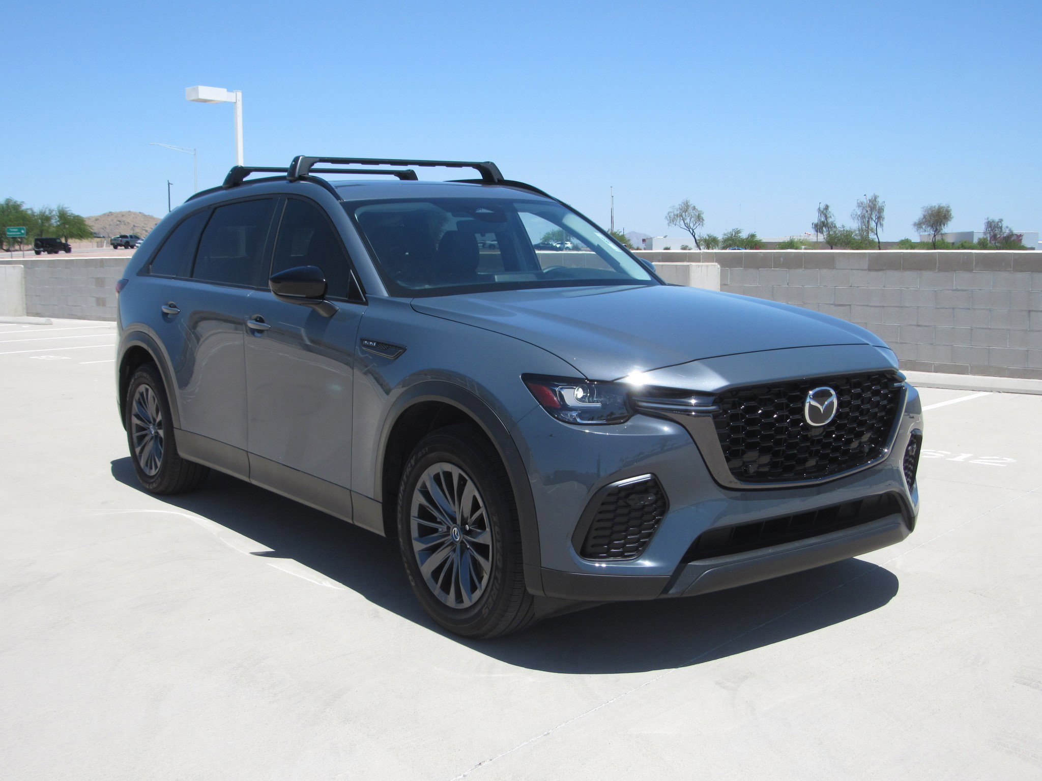 Used 2025 MAZDA CX-70 3.3 Turbo w/ Preferred Package AWD/4WD image 2