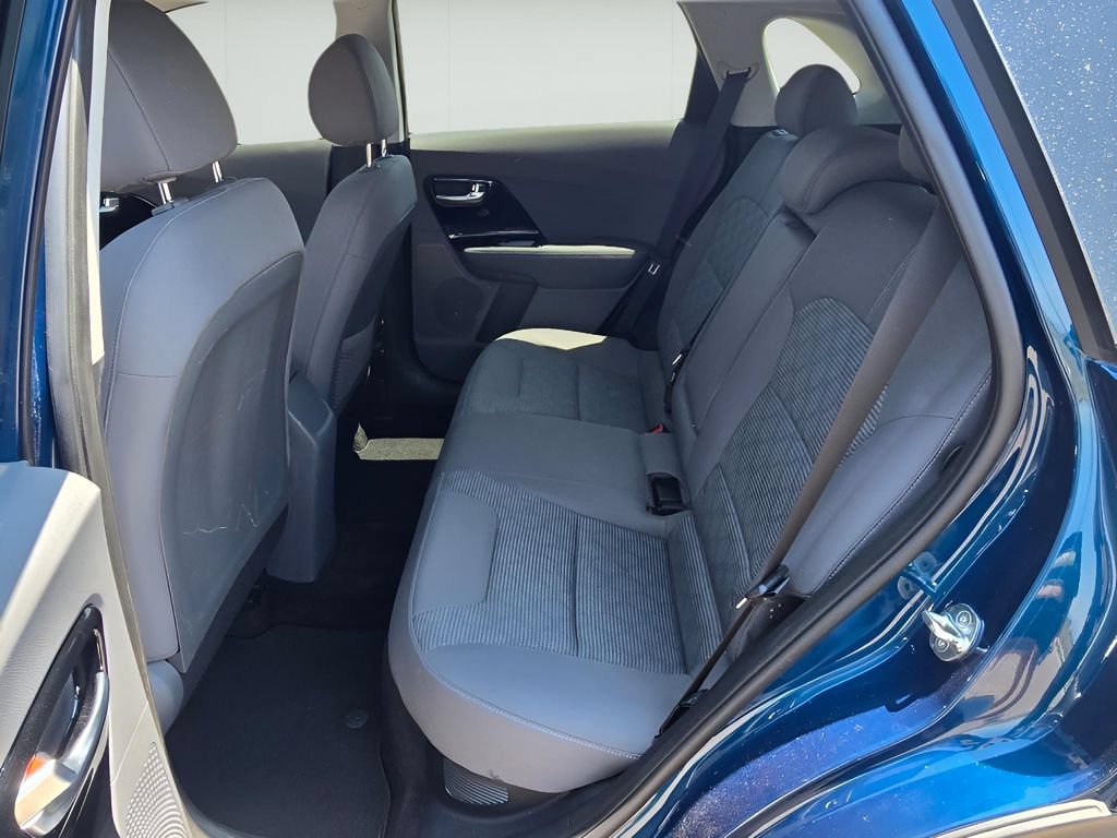 Used 2021 Kia Niro LXS FWD image 11