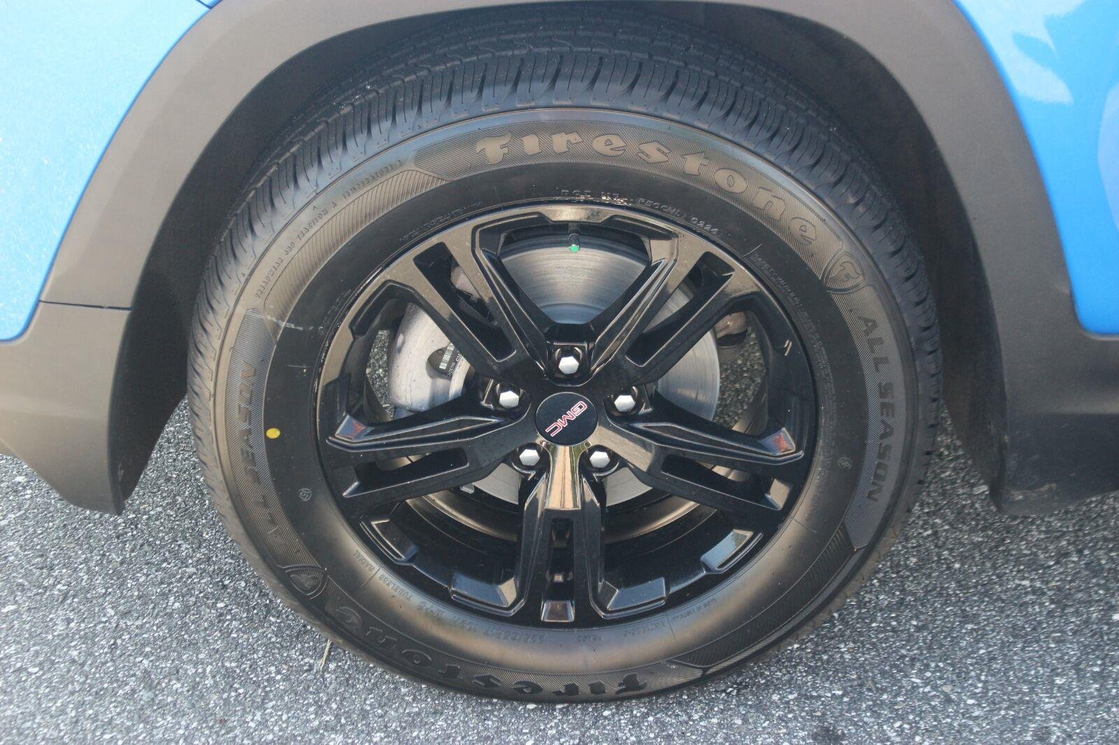 Used 2024 GMC Terrain AT4 w/ Infotainment Package II AWD/4WD image 42