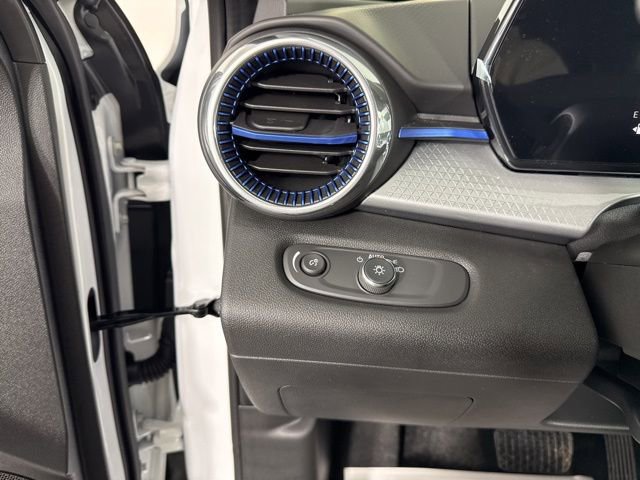 New 2026 Chevrolet Trax LT image 30