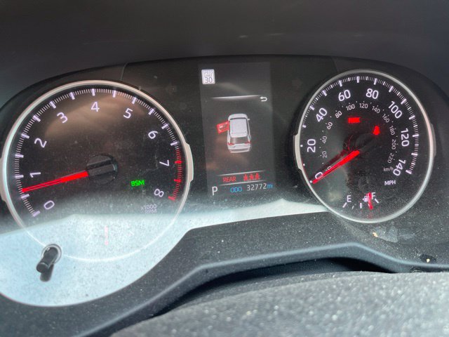 Used 2021 Toyota RAV4 LE AWD/4WD image 5