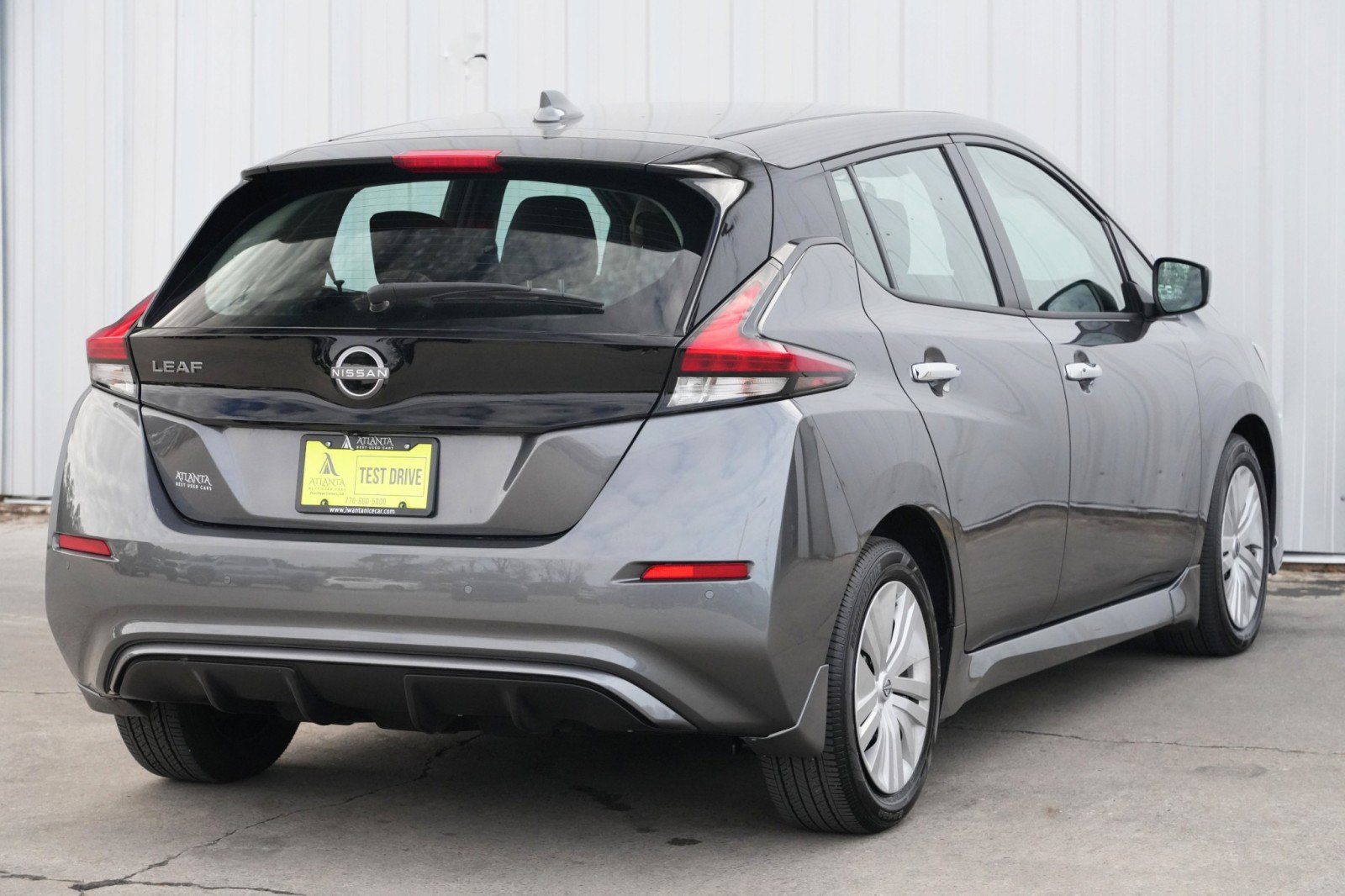 Used 2025 Nissan Leaf S image 43