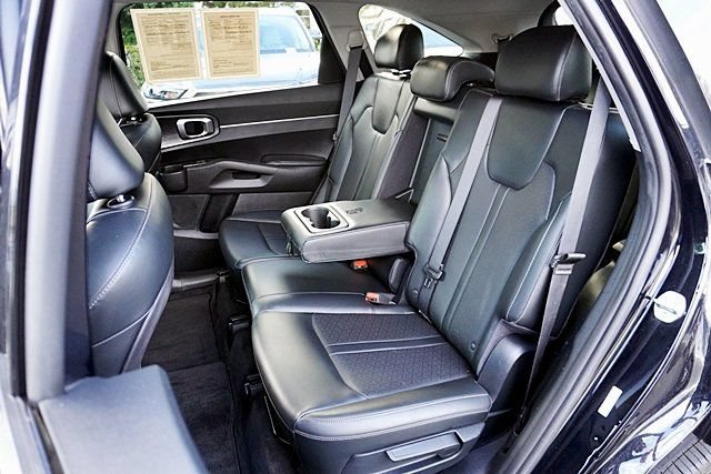 Used 2021 Kia Sorento S FWD image 26