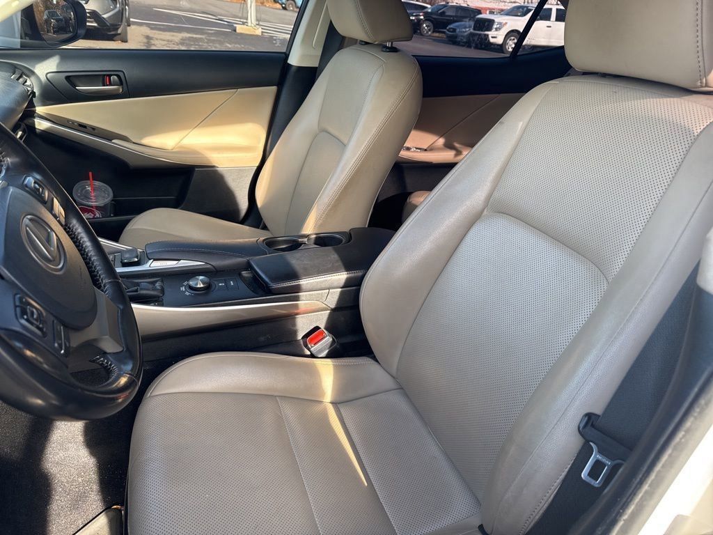 Used 2018 Lexus IS 300 AWD w/ Comfort Package image 4