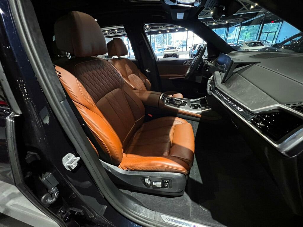 Used 2024 BMW X7 xDrive40i w/ M Sport Package image 26