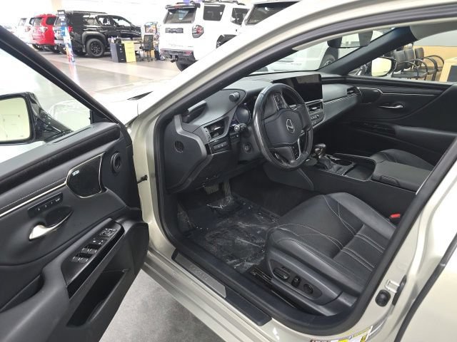 Used 2024 Lexus ES 350 Ultra Luxury w/ Accessory Package (Z2) FWD image 13