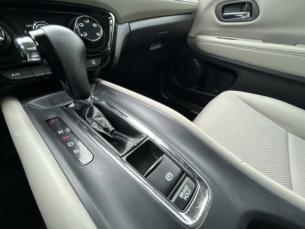Used 2018 Honda HR-V LX image 27