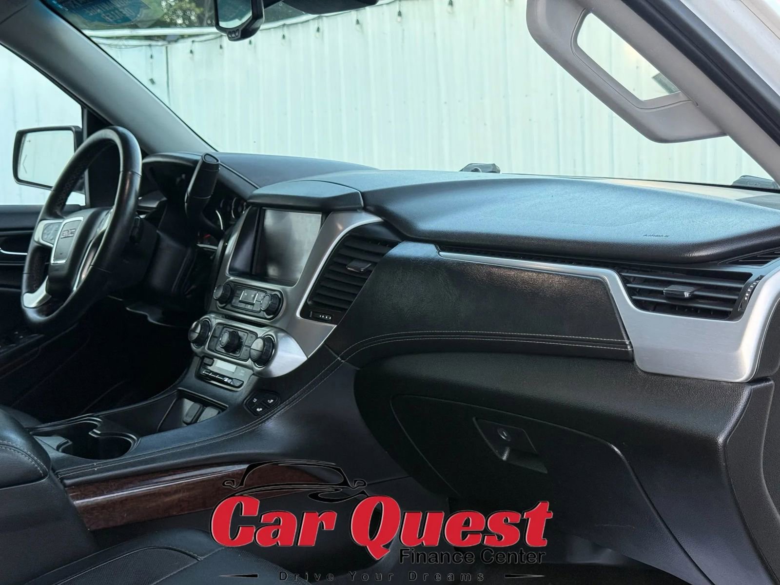 Used 2016 GMC Yukon XL SLT w/ Open Road Package AWD/4WD image 25