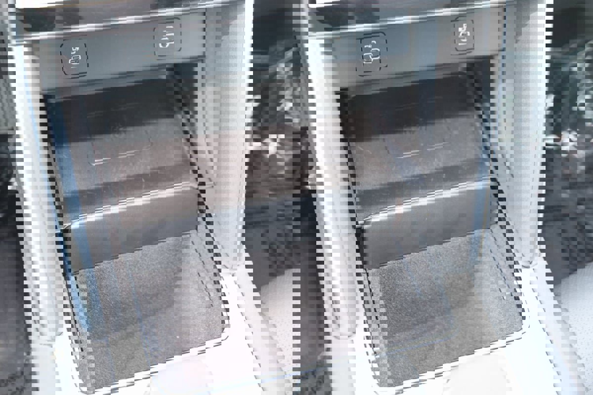 Used 2024 Land Rover Discovery Sport S image 36