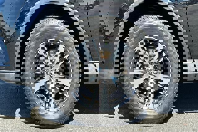 Used 2018 Toyota RAV4 XLE image 29