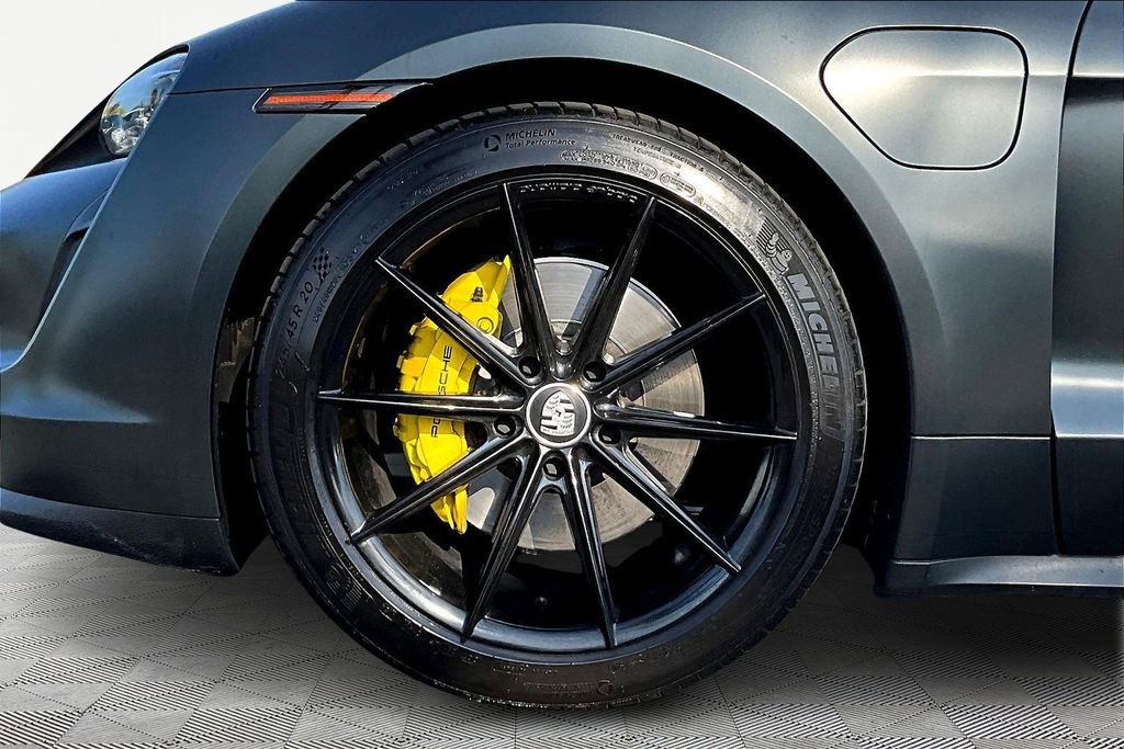 Used 2021 Porsche Taycan image 31